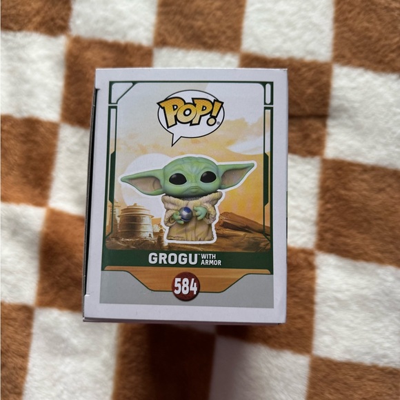 FUNKO ⋆ Grogu with Armor Figure - Picture 2 of 6